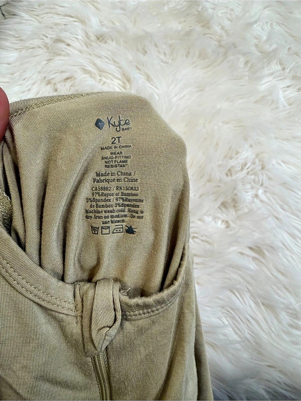 Kyte BABY Zippered Romper 2T - Picture 3 of 3